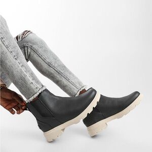 Sorel Black and Tan Ankle Booties